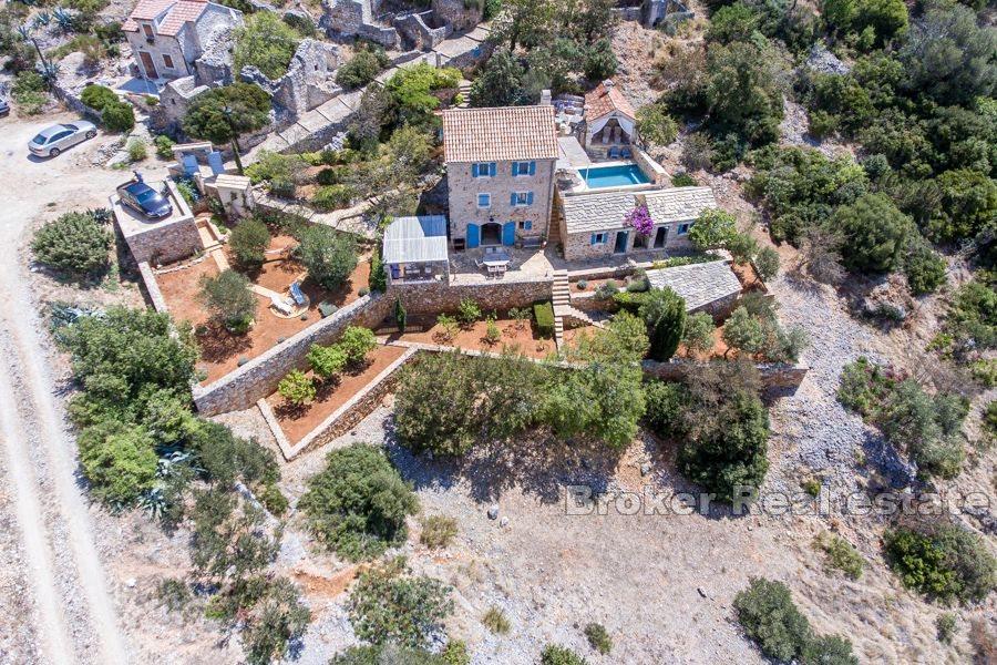 Wyspa Hvar, wyjątkowy kamienny dom z widokiem na morze