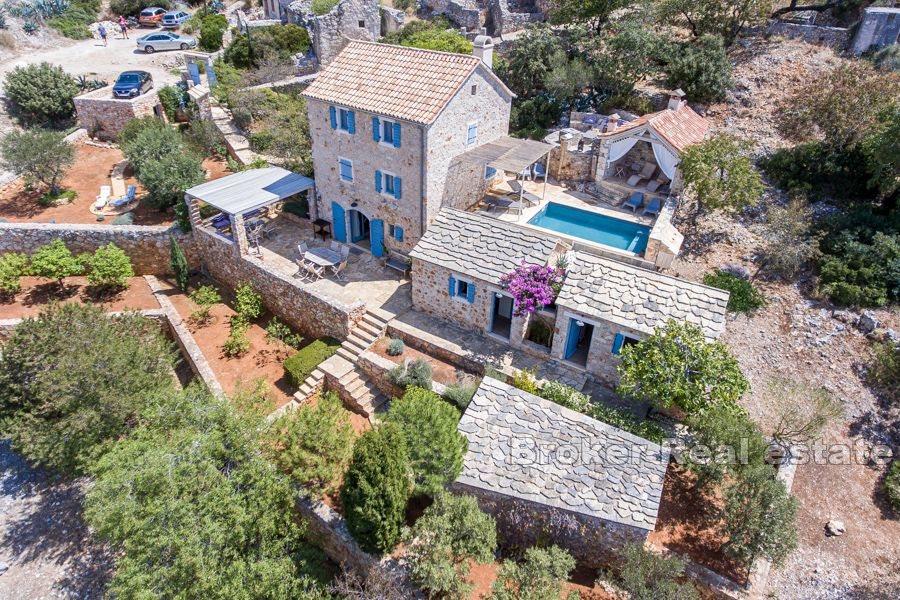 Wyspa Hvar, wyjątkowy kamienny dom z widokiem na morze