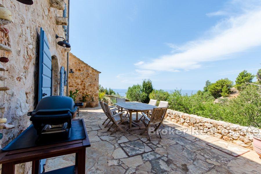Wyspa Hvar, wyjątkowy kamienny dom z widokiem na morze