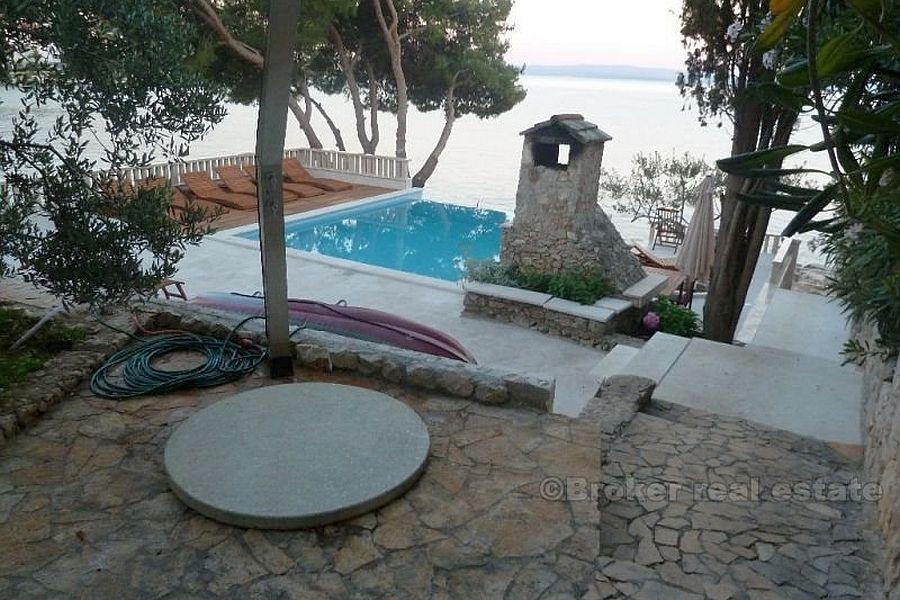 Island of Ciovo - House, first row to the sea