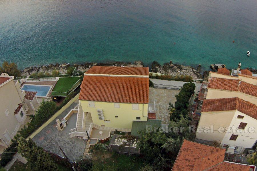 Insel Ciovo, Haus