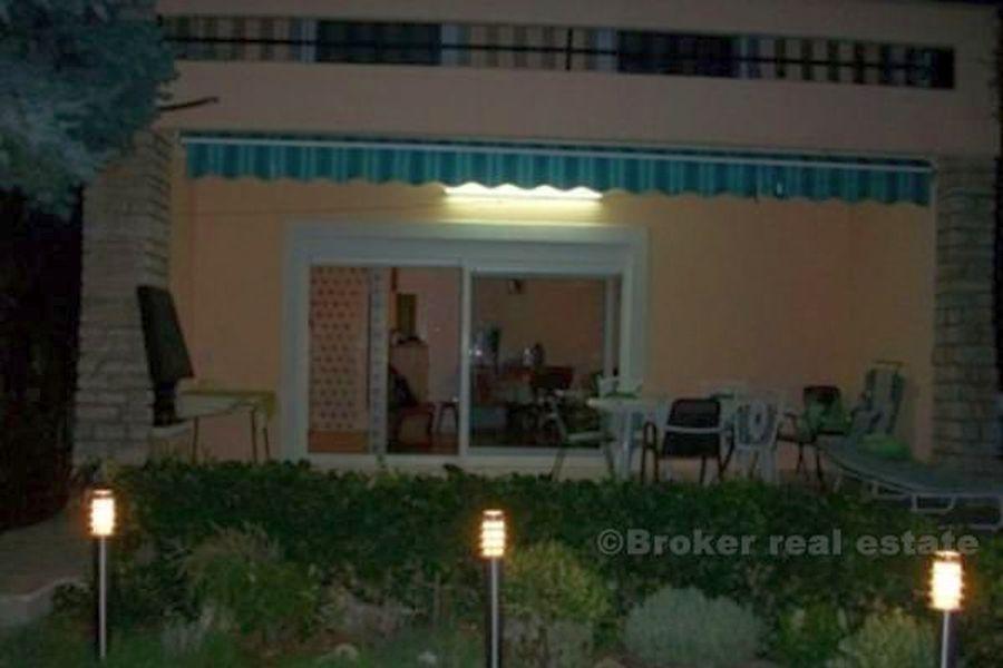 Pirovac. Holiday house