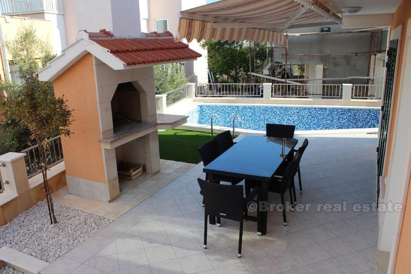 Ciovo. Nouvelle maison et moderne vacances décorée