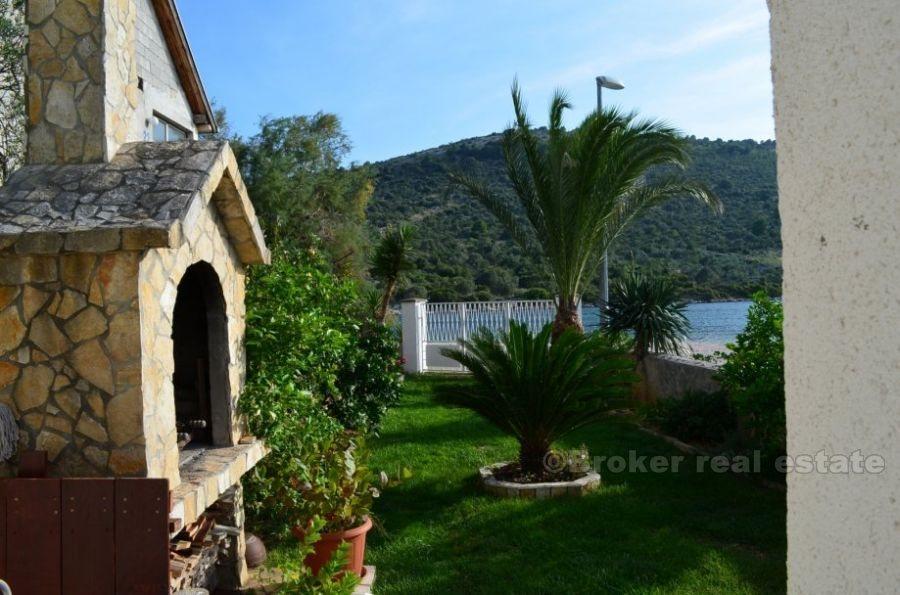 zone Rogoznica. La 1ère maison en rangée de 155 m2