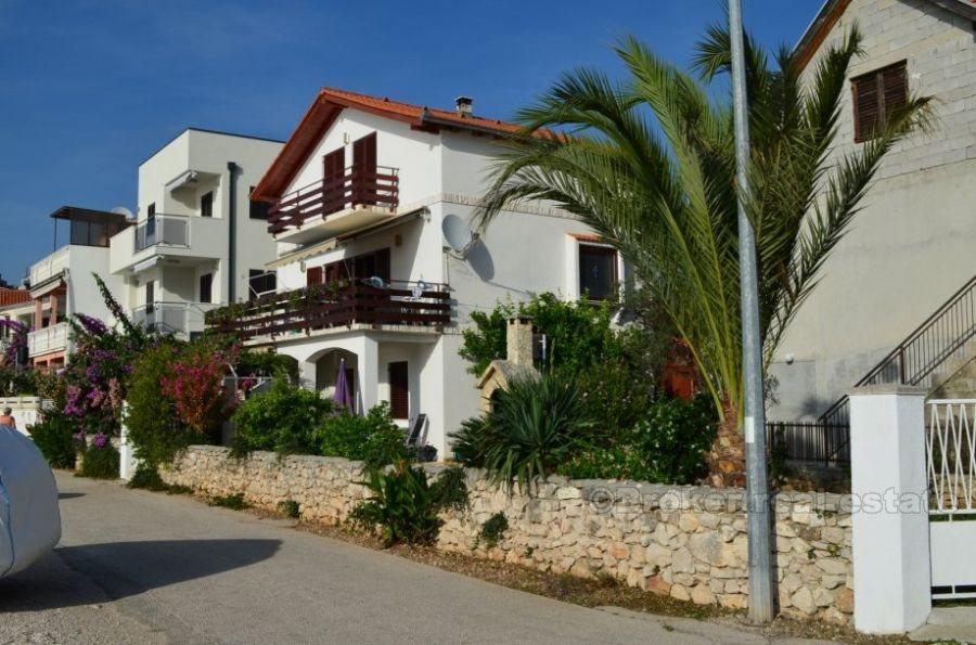 zone Rogoznica. La 1ère maison en rangée de 155 m2