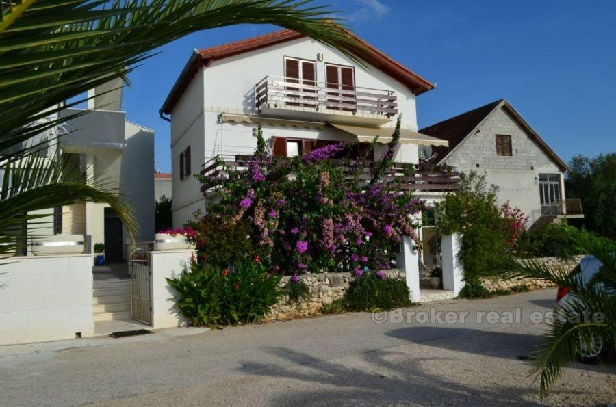 zone Rogoznica. La 1ère maison en rangée de 155 m2