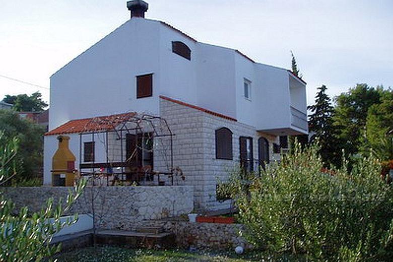 île de Ciovo. 2 maisons en bord de mer