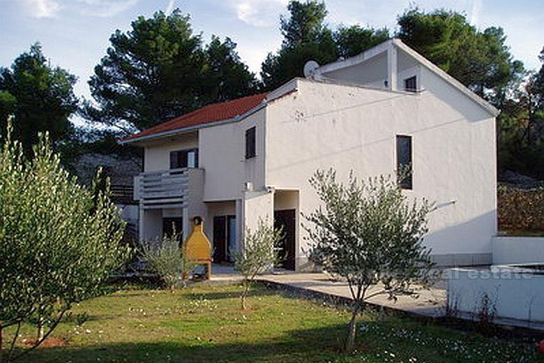 île de Ciovo. 2 maisons en bord de mer