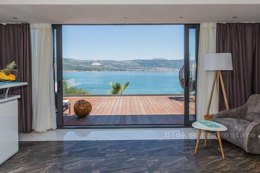 Otok Čiovo, odlična vila 10 metara od plaže