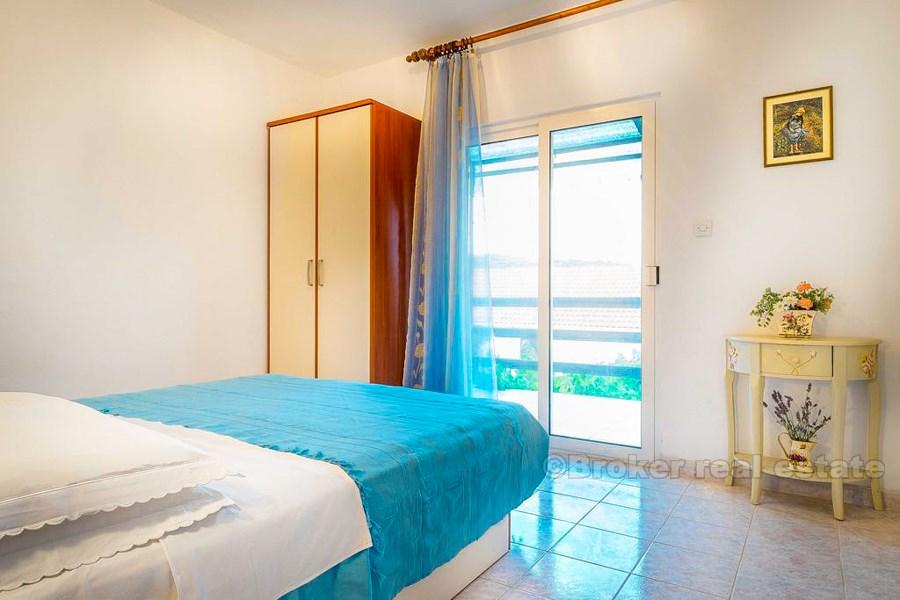 Island of Vis, house with 4 apartments