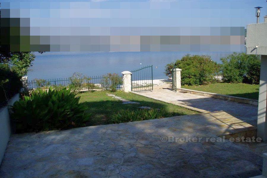 wyspa Ciovo. Nowo wybudowany dom