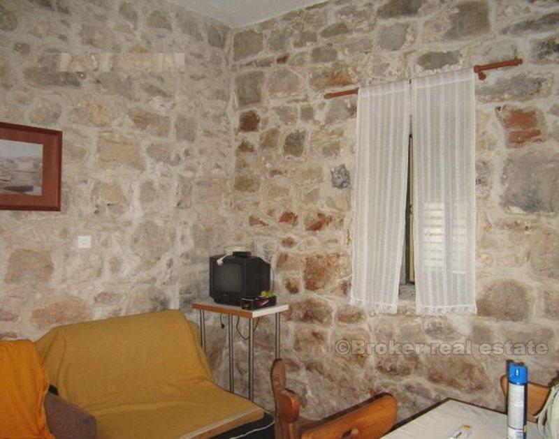 île de Hvar, vieille maison en pierre