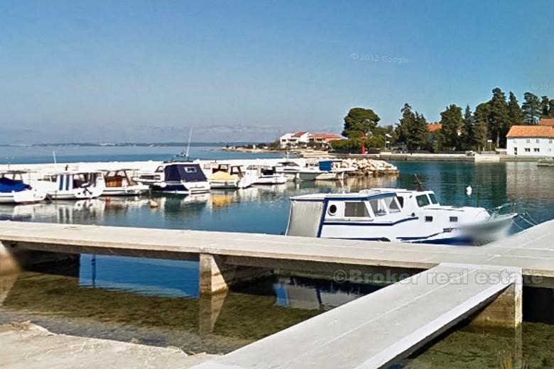 øya Ugljan. stein villa