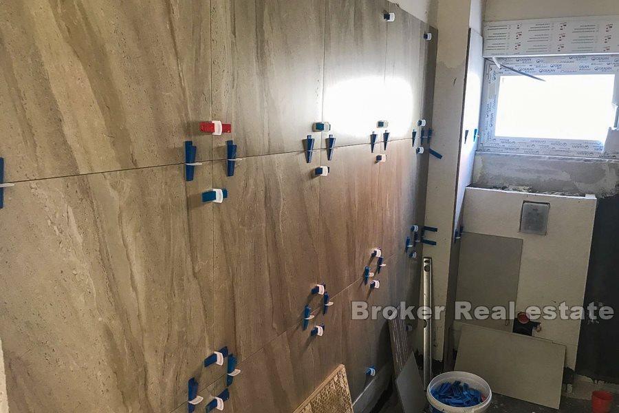 Rogoznica, nově postavené apartmány, 130 m od moře