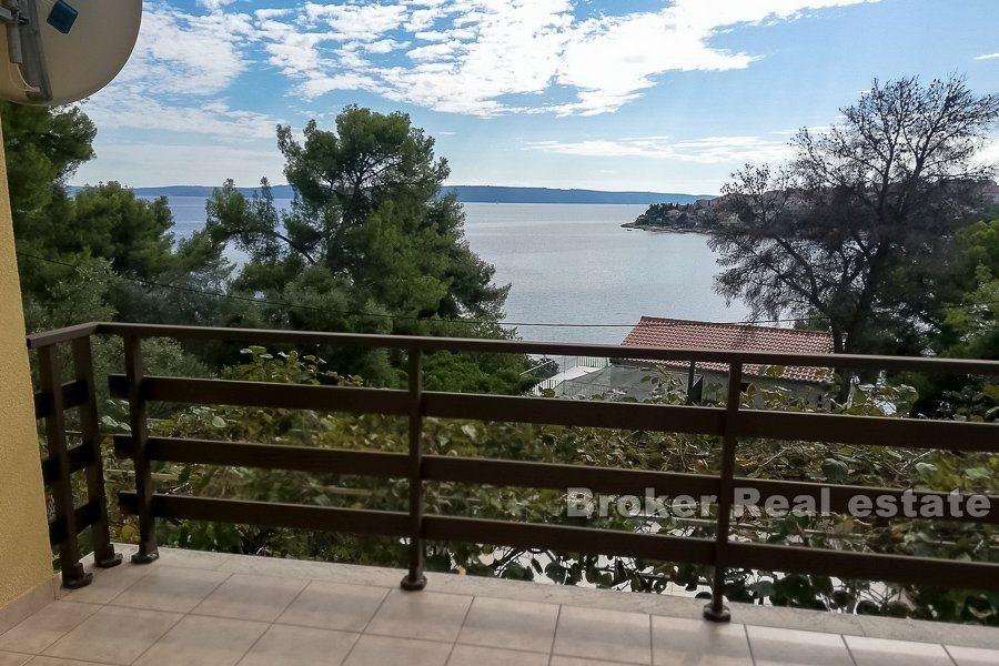 Ostrov Čiovo, samostatně stojící dům, druhá řada k moři