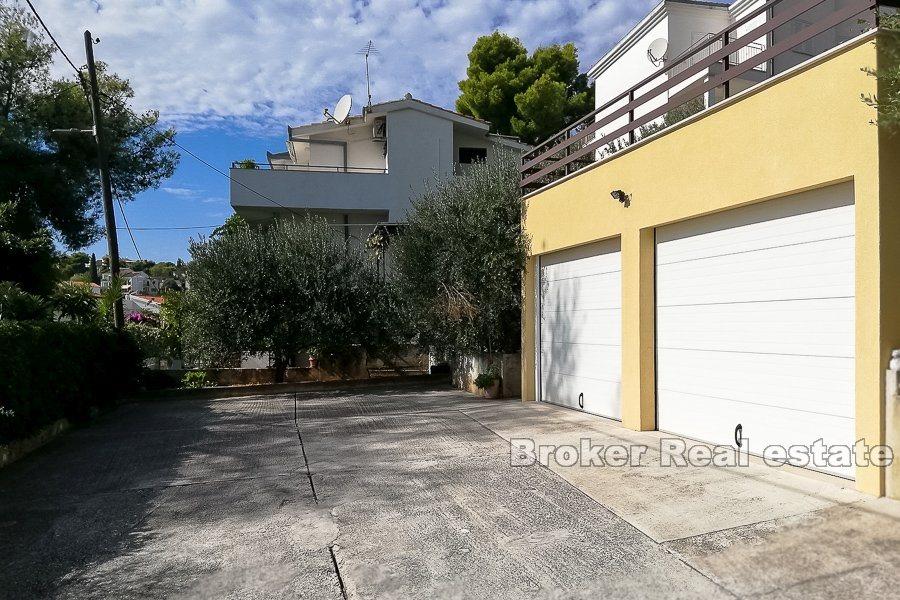 Ostrov Čiovo, samostatně stojící dům, druhá řada k moři