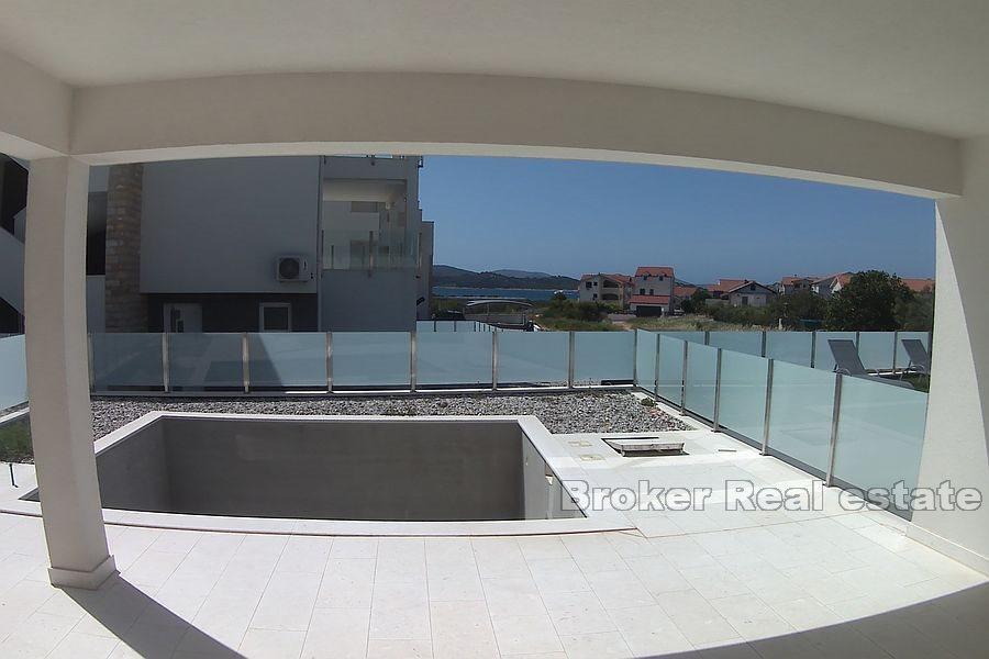 Sibenik - Dwupoziomowy apartament z widokiem na morze