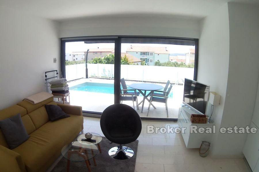 Šibenik - Dom s dvoma apartmánmi a bazénom