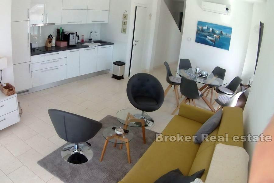 Šibenik - Dom s dvoma apartmánmi a bazénom