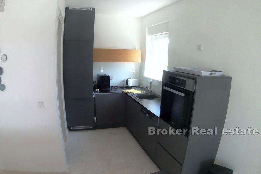 Šibenik - Dom s dvoma apartmánmi a bazénom