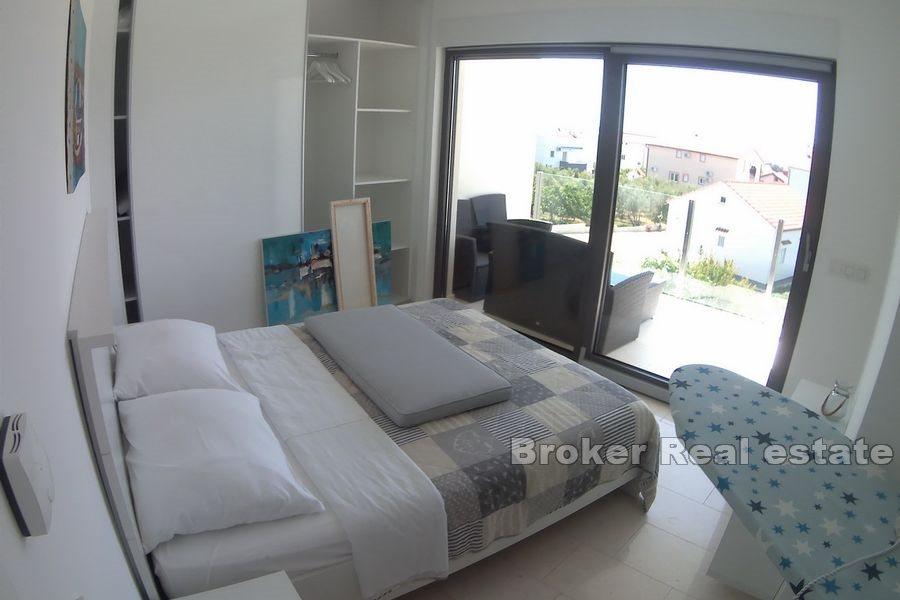 Šibenik - Dom s dvoma apartmánmi a bazénom