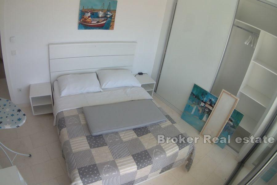 Šibenik - Dom s dvoma apartmánmi a bazénom