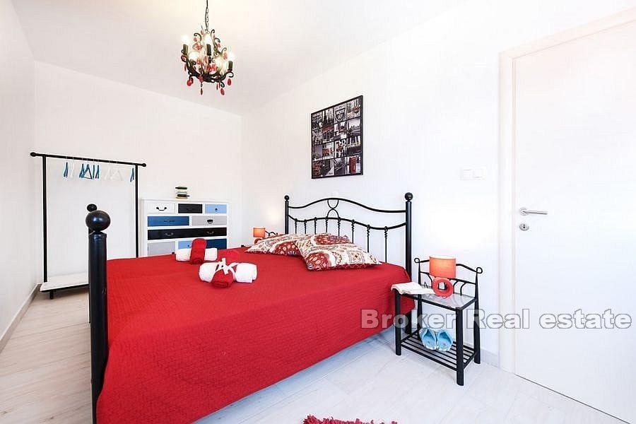 Рогозница - Вилла с бассейном и видом на море