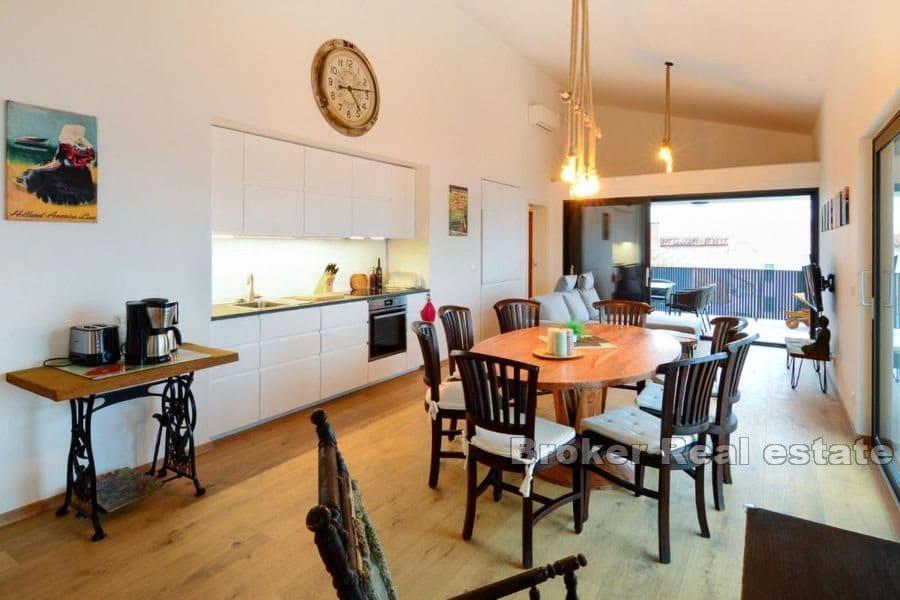 Trogir - Dům v blízkosti moře