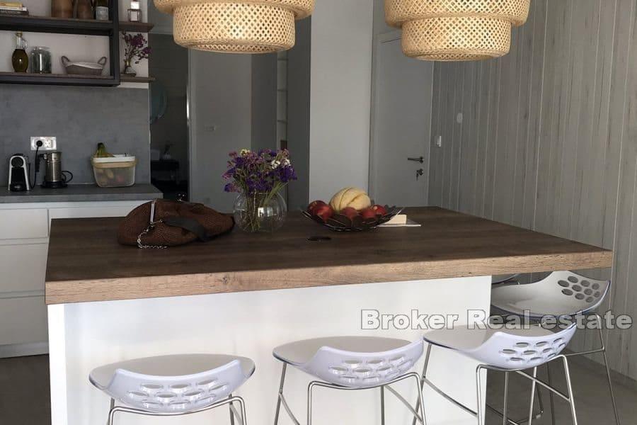 Рогозница - Красивая вилла в отличном месте с бассейном