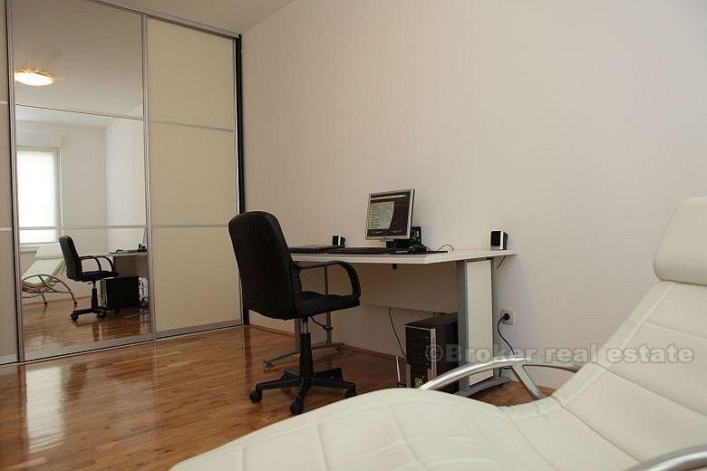 Split, luksusowo urządzony apartament nad morzem