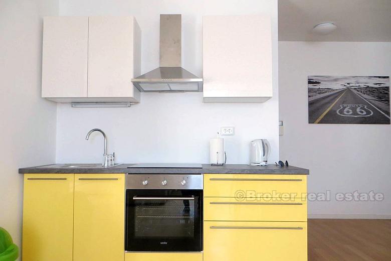 Split, apartament z trzema sypialniami z widokiem na morze