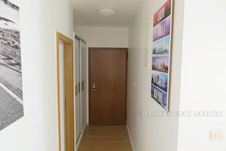 Split, apartament z trzema sypialniami z widokiem na morze