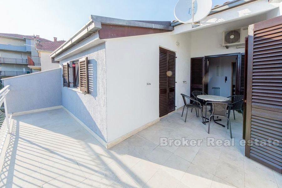 Split, Kamen, maison jumelée avec garage