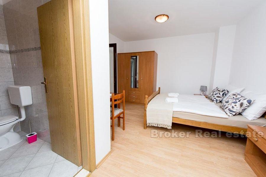 Split, Kamen, dvojdomek s garáží