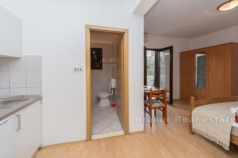 Split, Kamen, dvojdomek s garáží