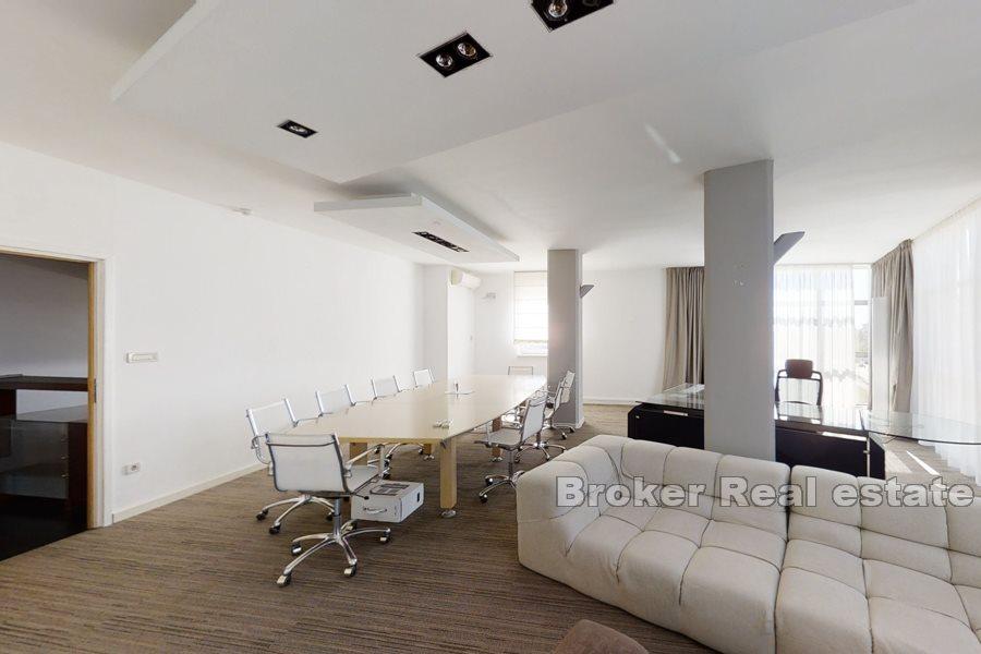 Split, kontorlokaler i et næringsbygg