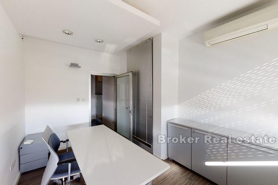 Split, kontorlokaler i et næringsbygg