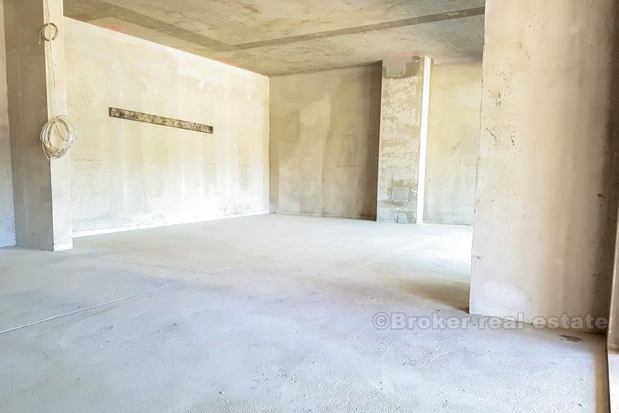 Split - Geschäftsräume mit Terrasse