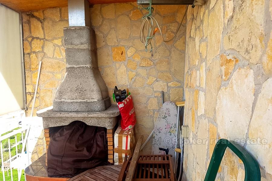 Split - Trosoban komforan stan