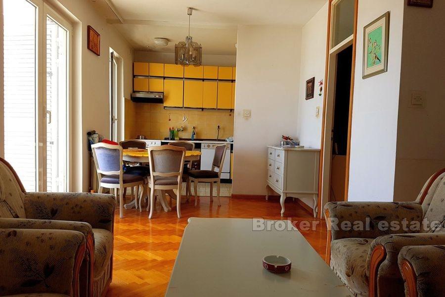 Split - Meje, to roms leilighet