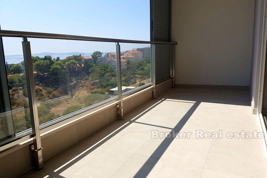 Split, Trstenik, appartement de deux chambres à louer pour une période plus longue