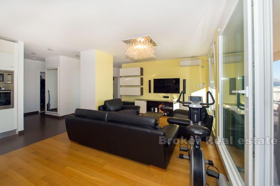 Split, Žnjan, čtyři ložnice byt