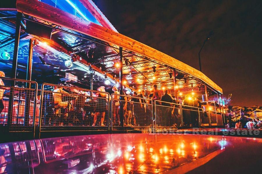 Split, Zenta, discothèque / restauration