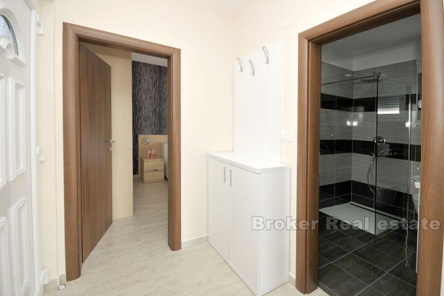 Wyspa Ciovo, nowo wybudowane apartamenty z jedną lub dwoma sypialniami