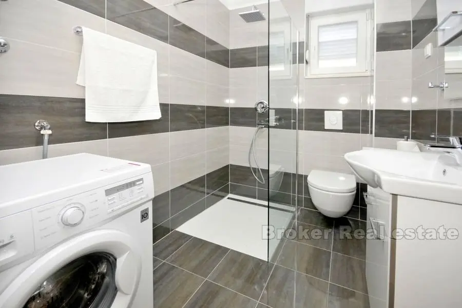 Wyspa Ciovo, nowo wybudowane apartamenty z jedną lub dwoma sypialniami