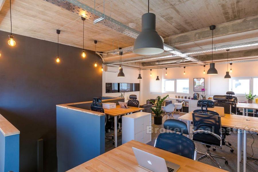 Split, bureau dans un immeuble de bureaux