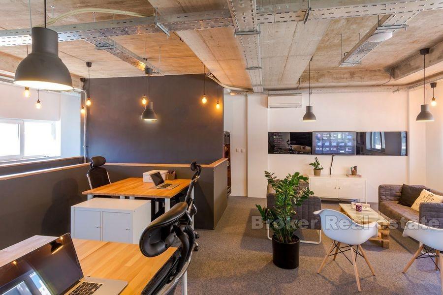 Split, bureau dans un immeuble de bureaux