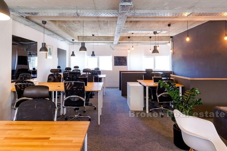 Split, bureau dans un immeuble de bureaux
