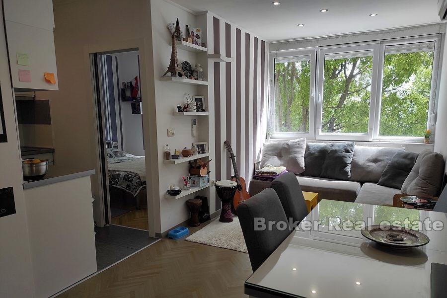 Split, Znjan, byt se třemi ložnicemi rozdělený do dvou bytů