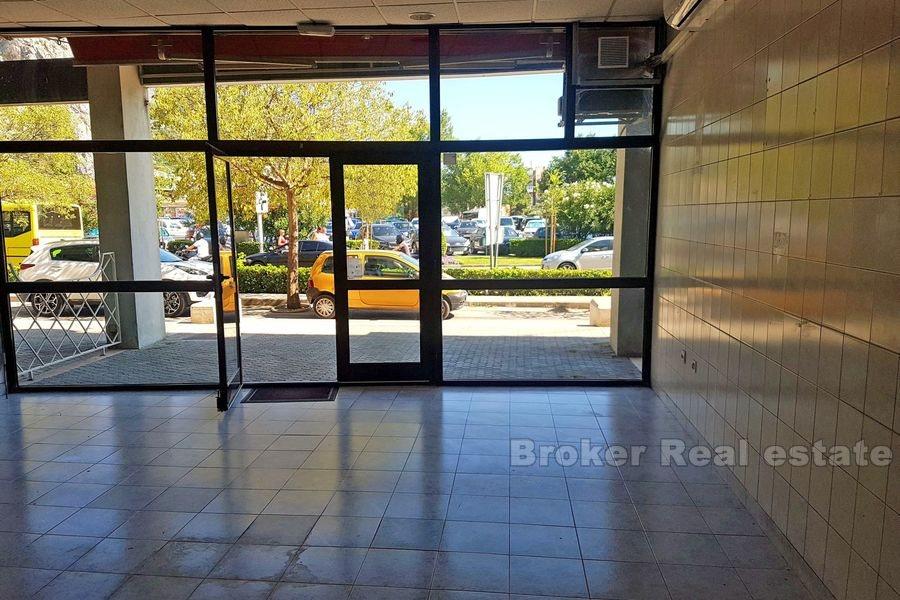 Omis, locali commerciali ed espositivi